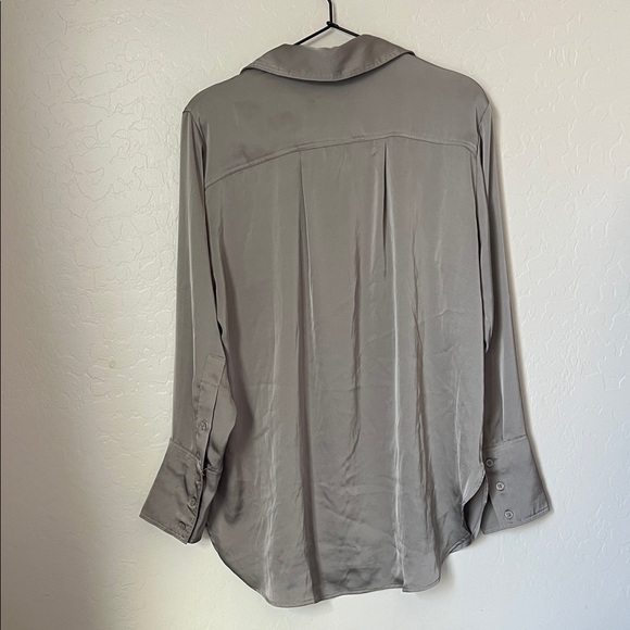 H&M Button-Up Blouse - Picture 4 of 4